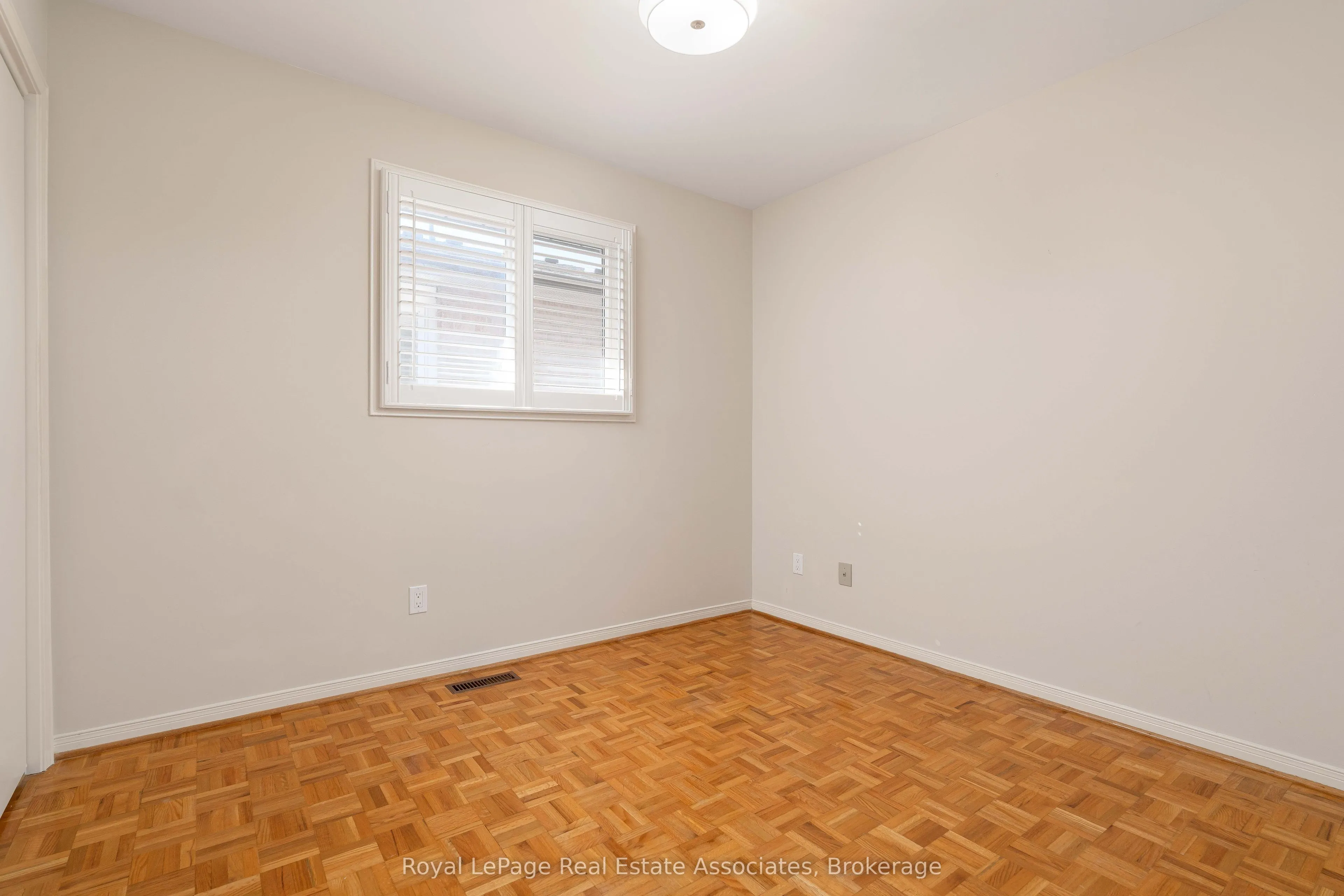 7 Capstan Court