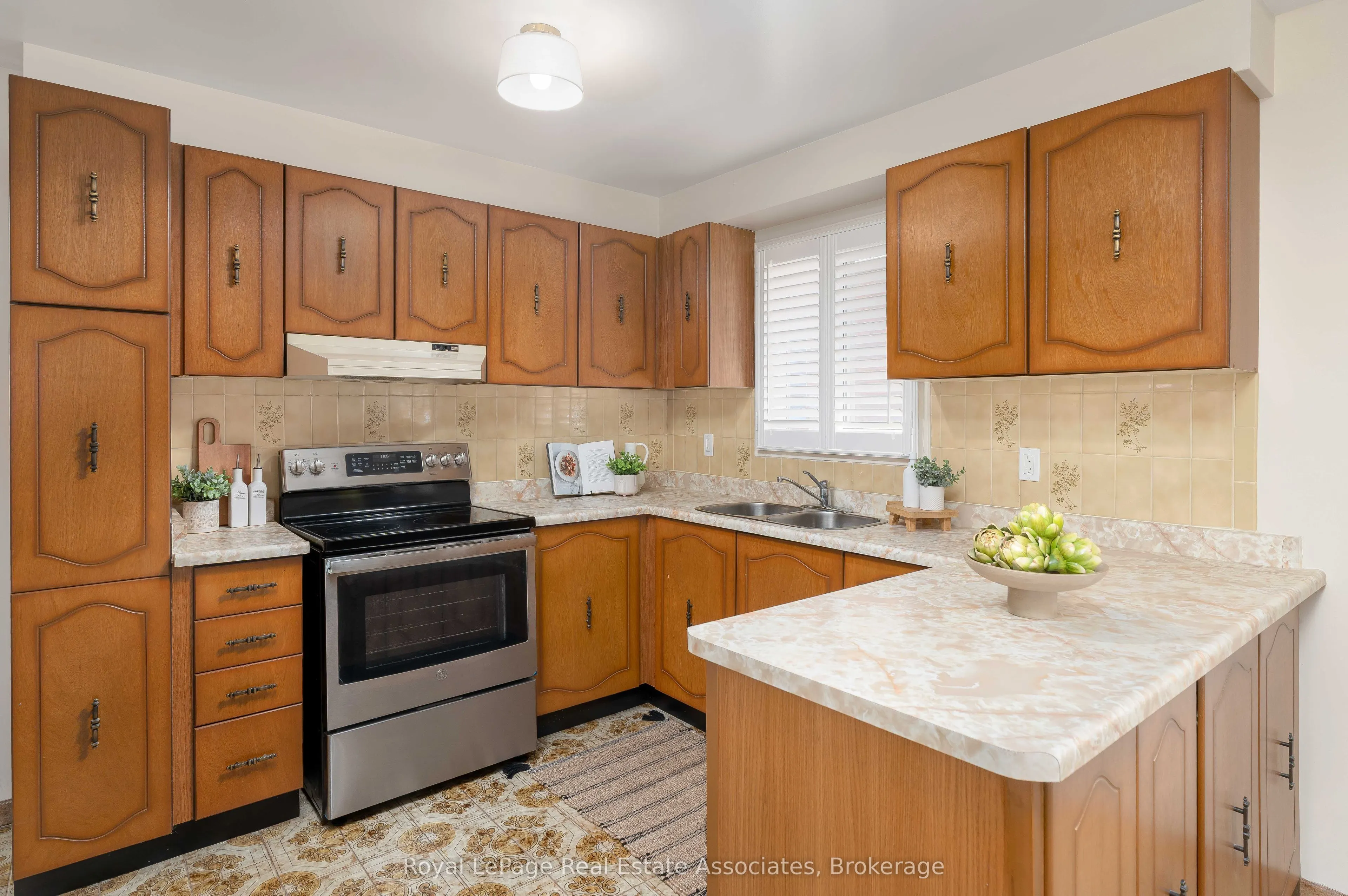 7 Capstan Court