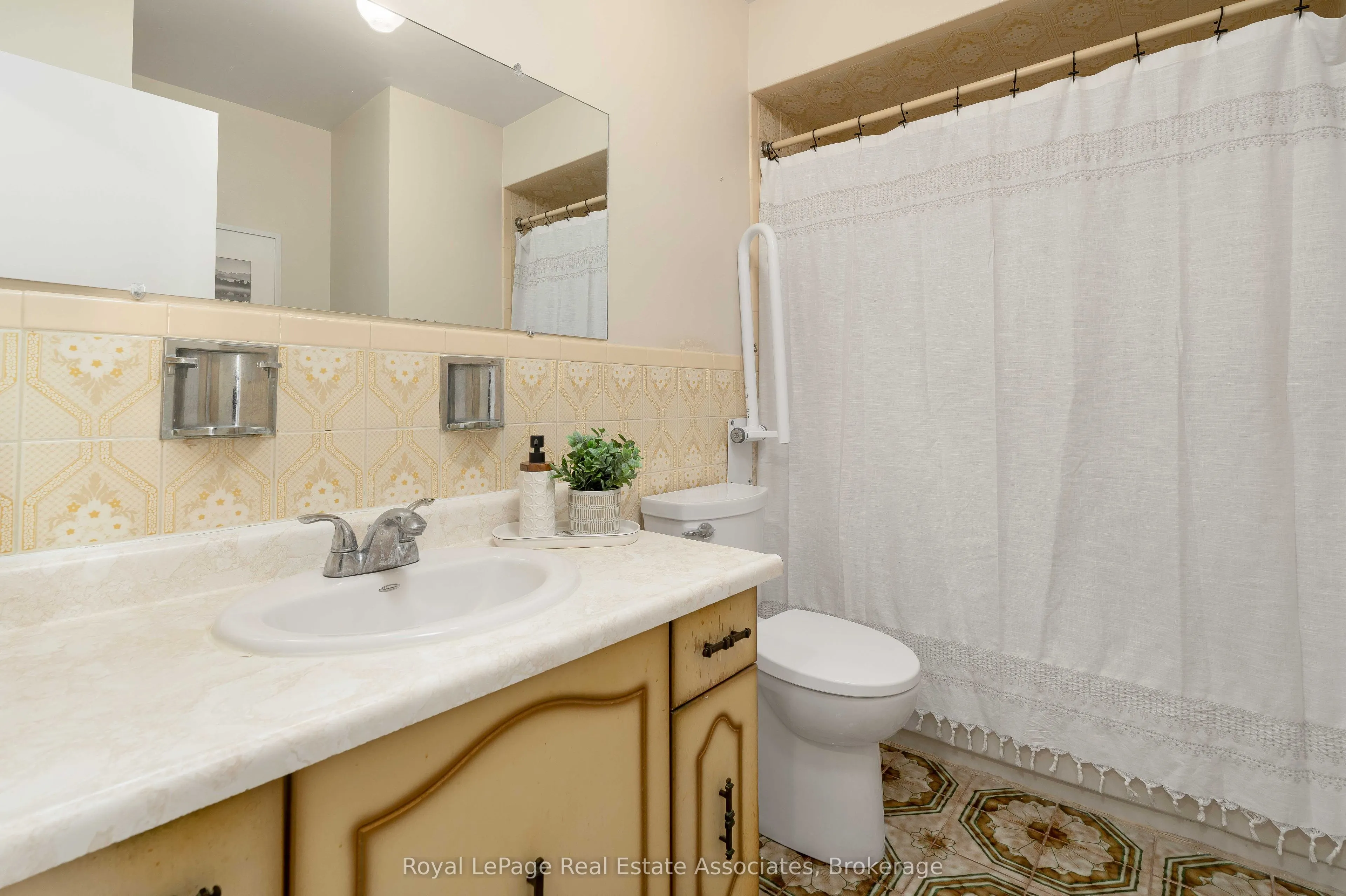 7 Capstan Court