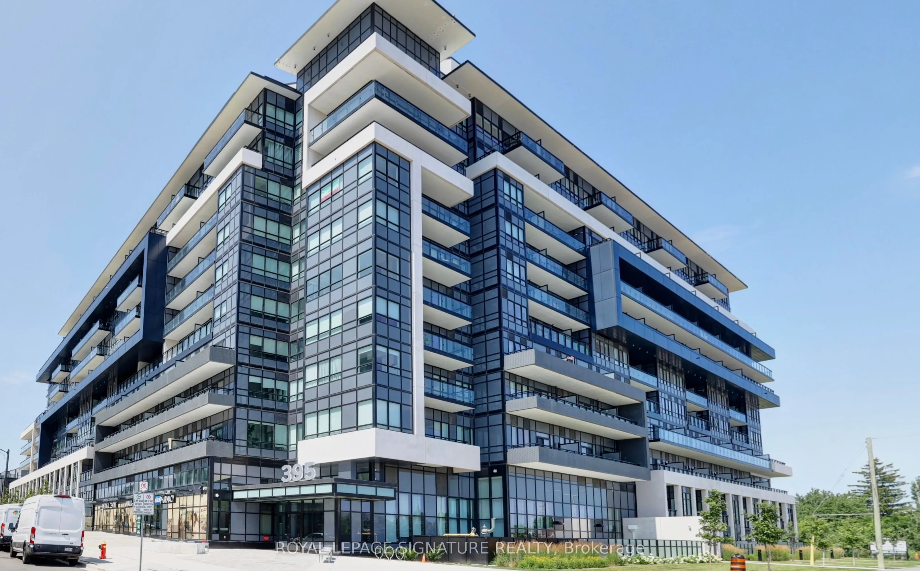 395 Dundas Street W #PH15