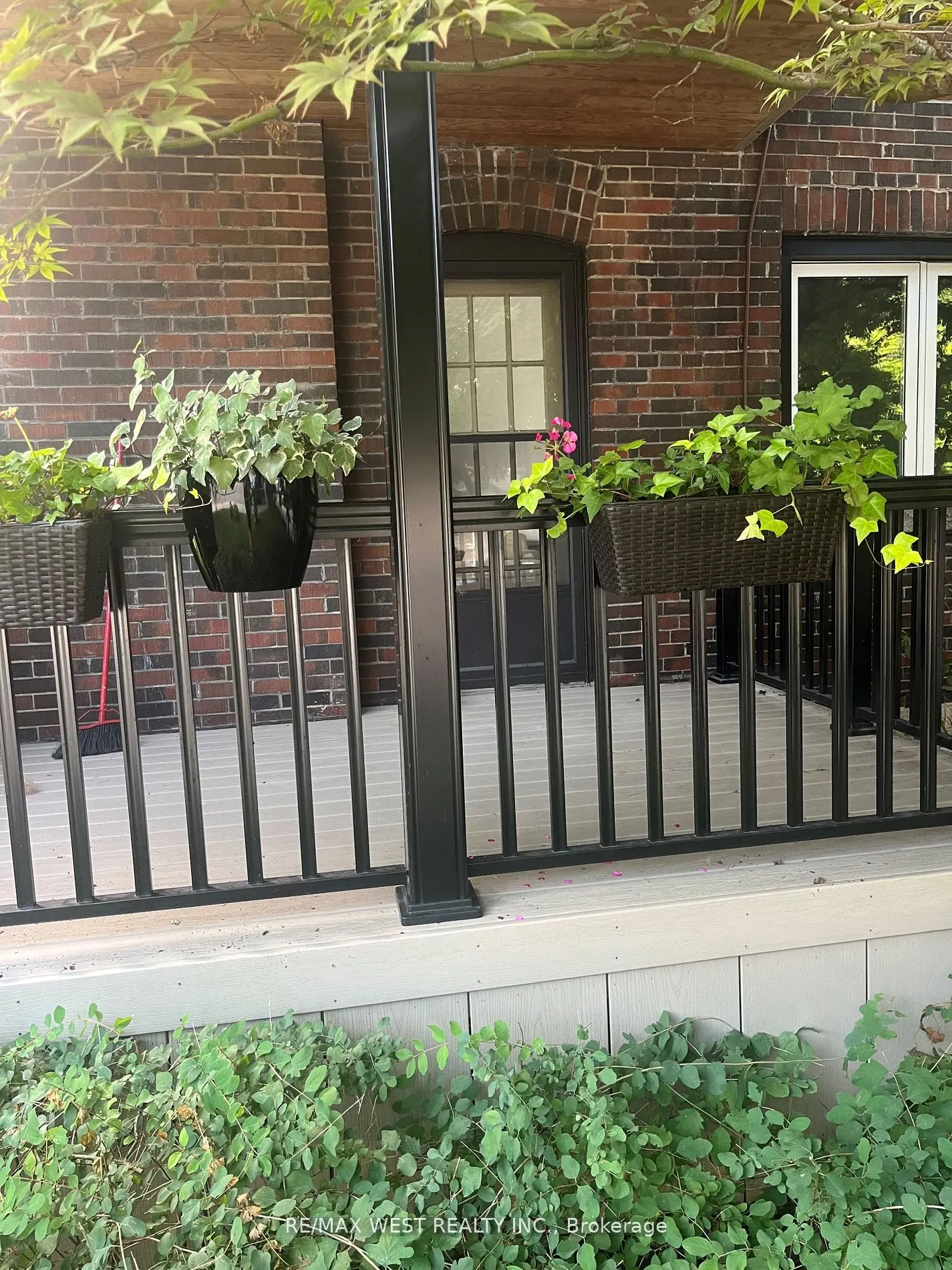 27 Oakview Avenue #Main