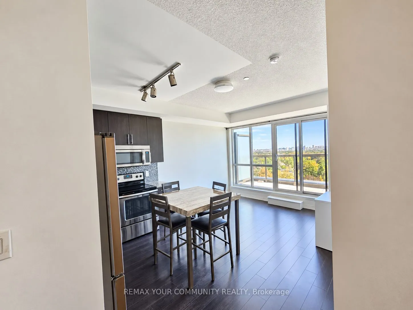 80 Esther Lorrie Drive #1206