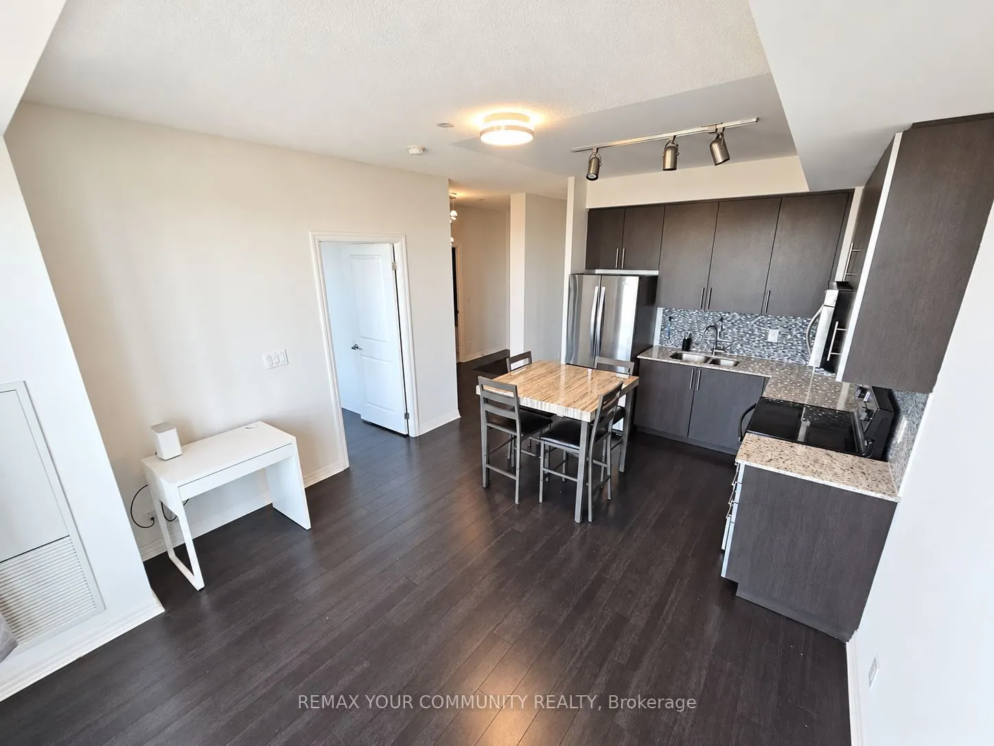 80 Esther Lorrie Drive #1206