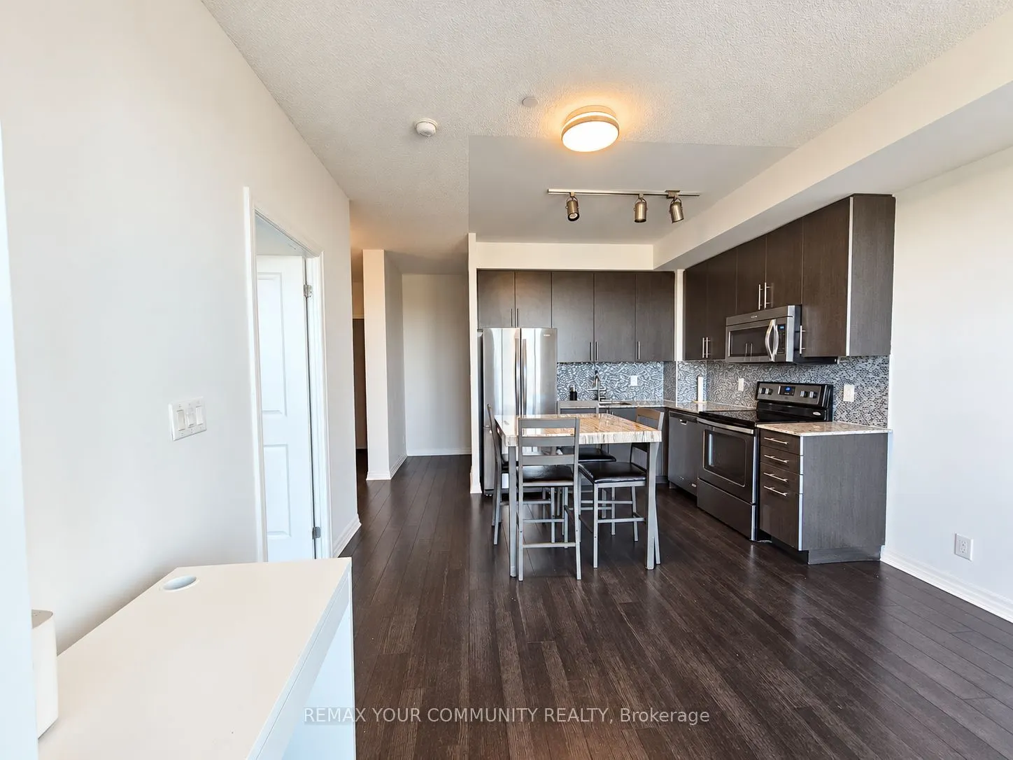 80 Esther Lorrie Drive #1206