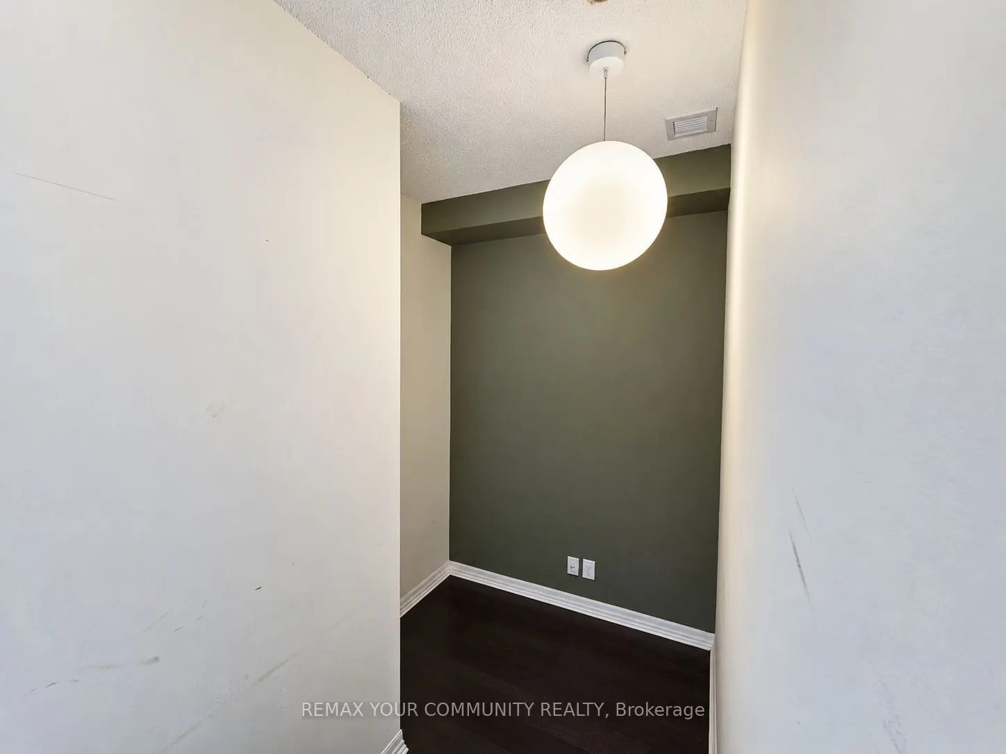 80 Esther Lorrie Drive #1206