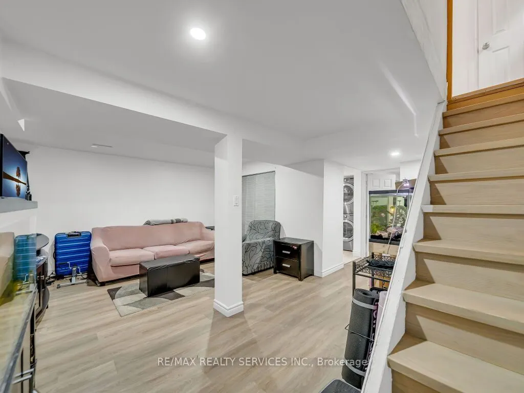 158 Fanshawe Drive