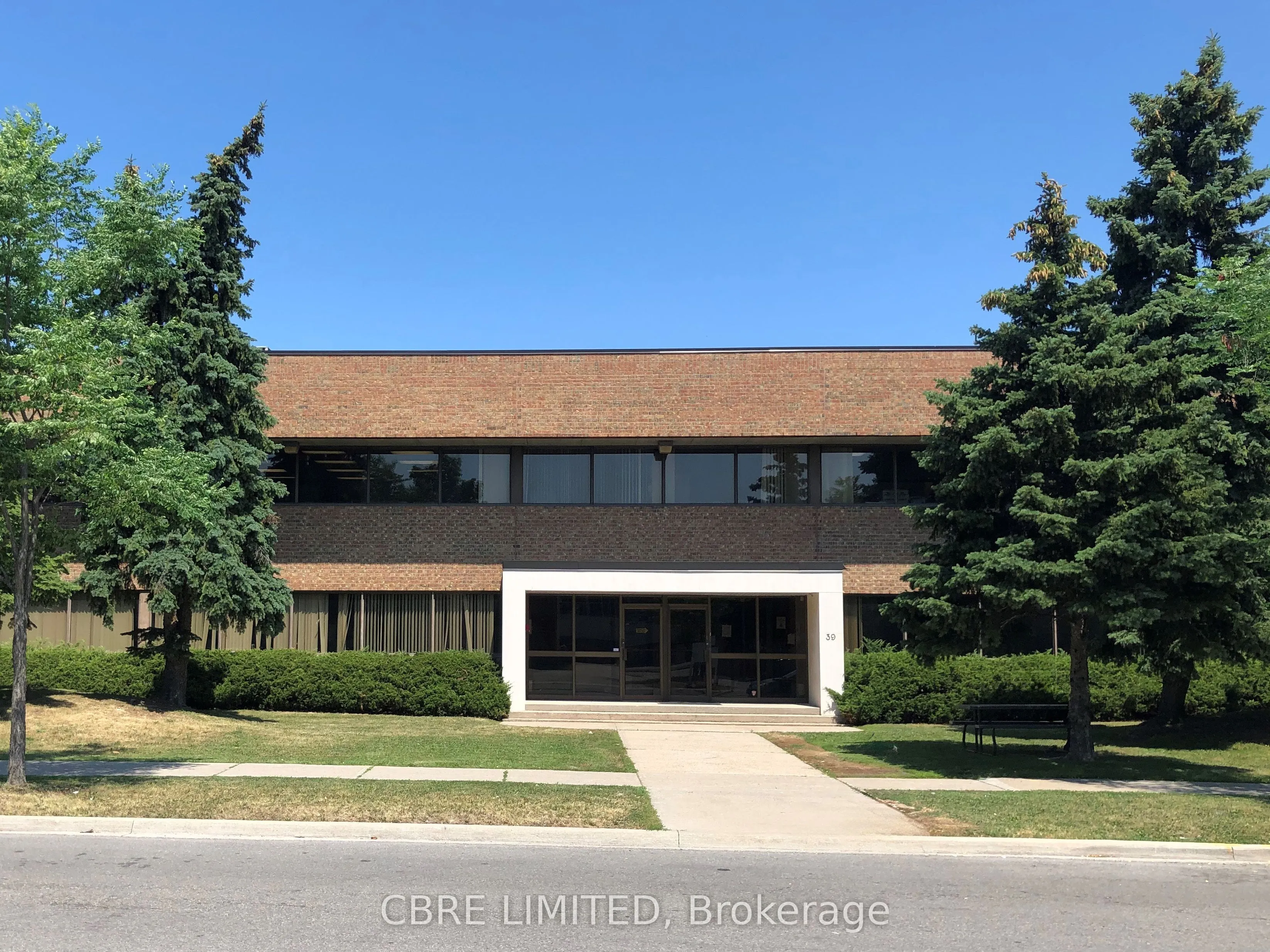39 Kodiak Crescent