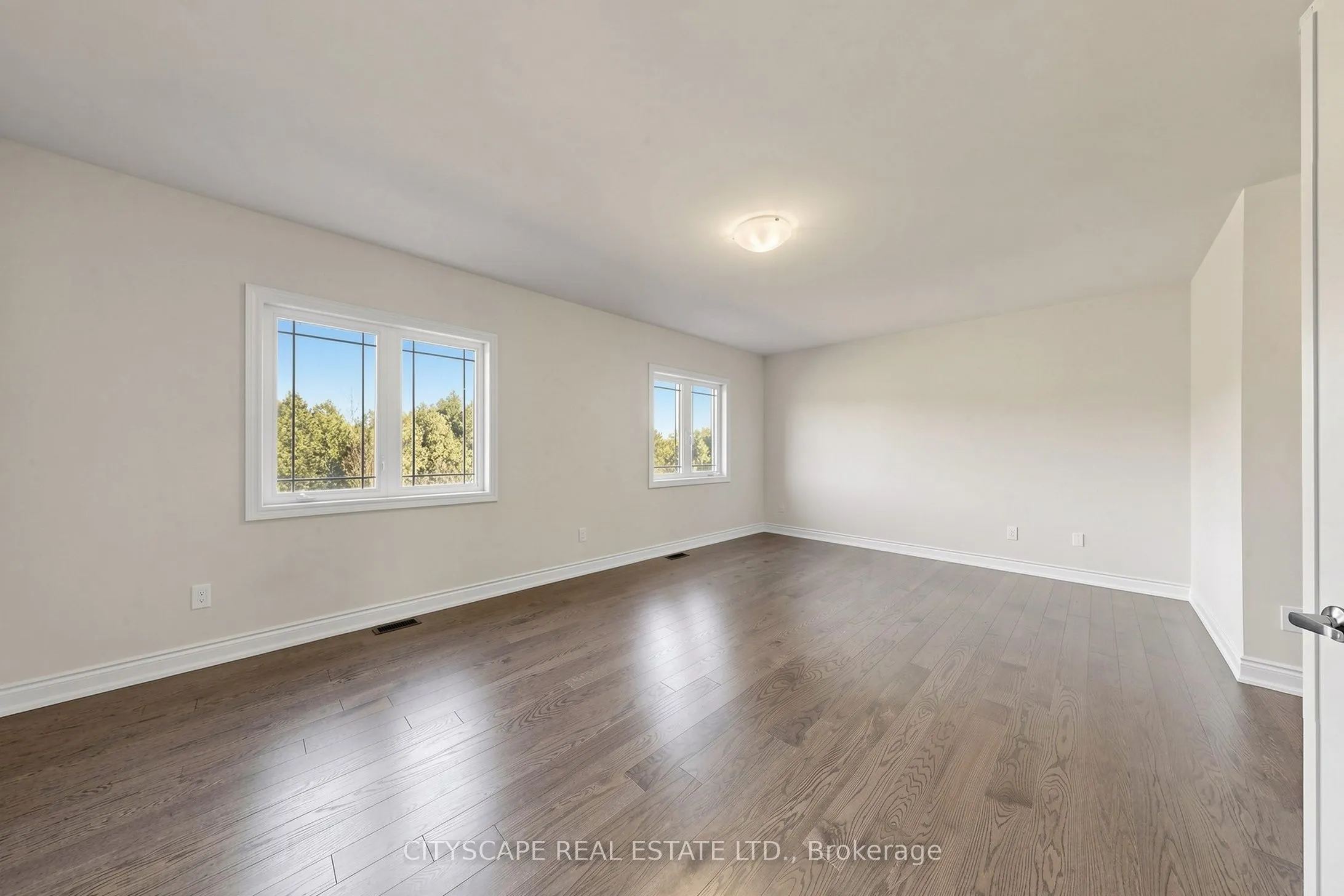 71 Raspberry Ridge Avenue