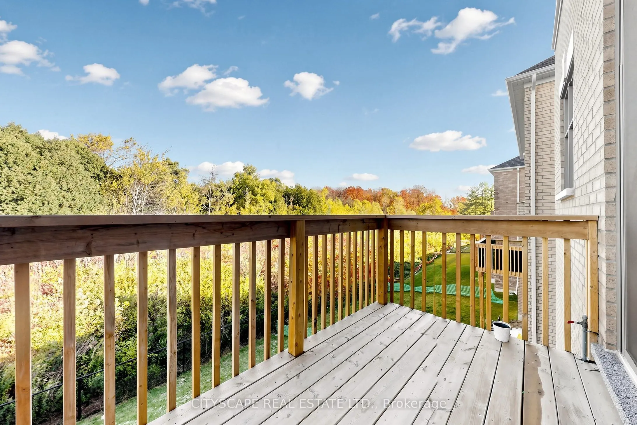 59 Raspberry Ridge Avenue