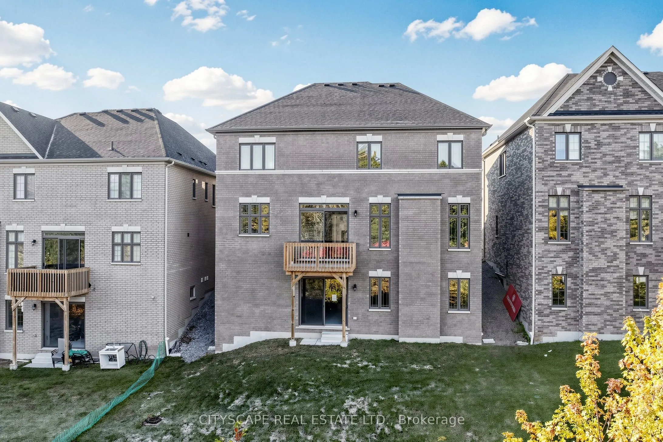 59 Raspberry Ridge Avenue