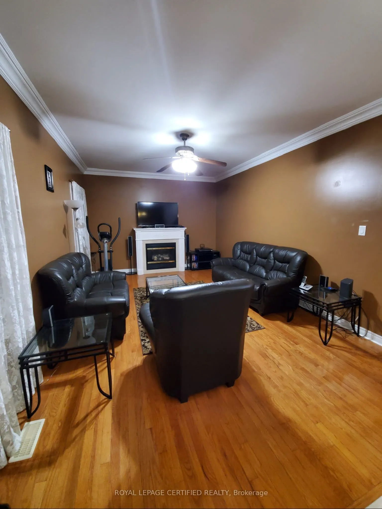 35 Citadel Crescent #Upper Level