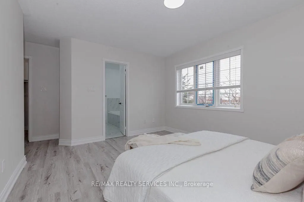 86 Heartleaf Crescent
