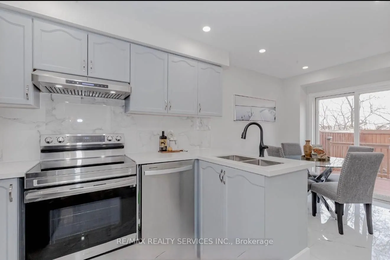 86 Heartleaf Crescent
