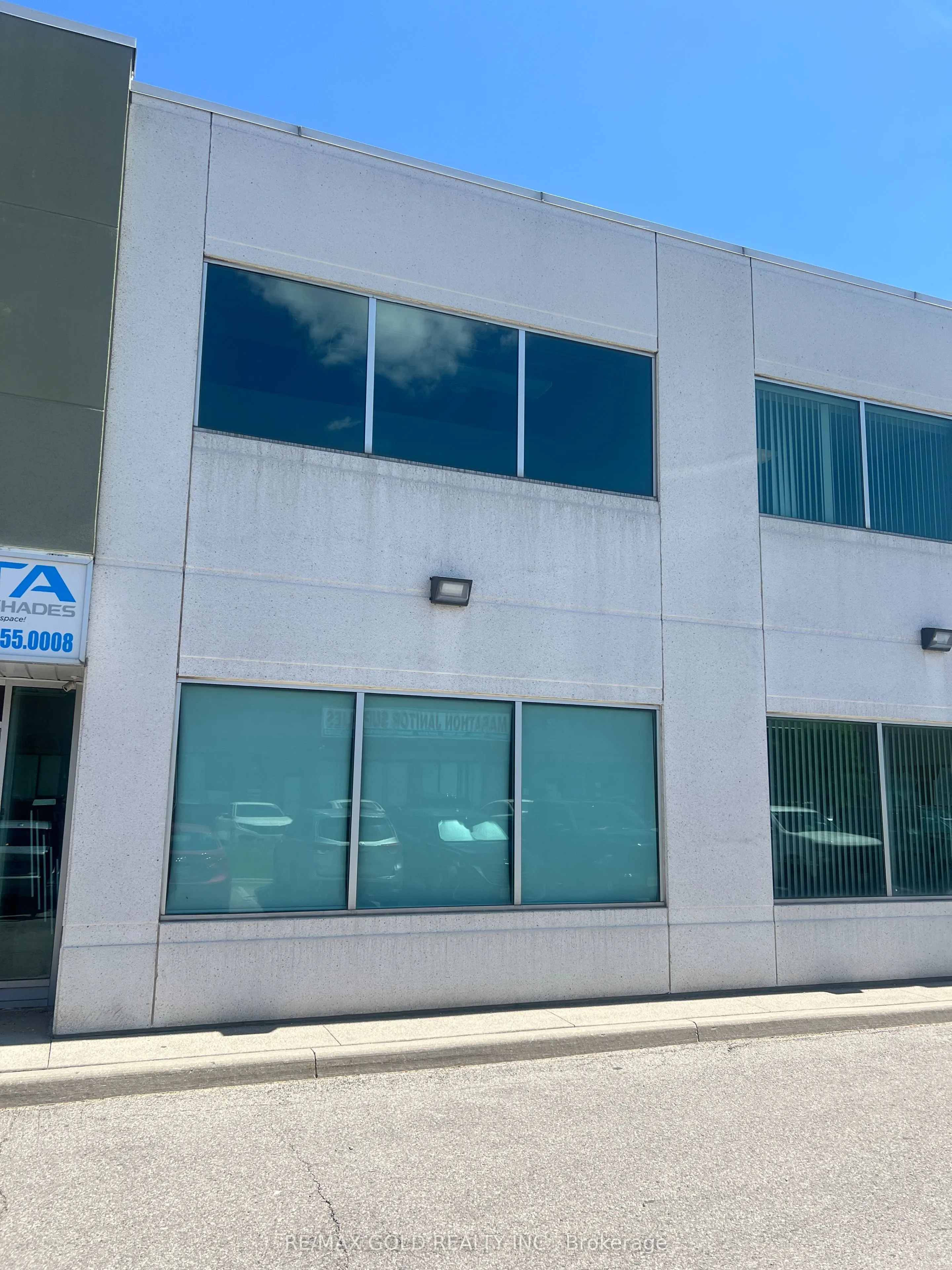 3A Edvac Drive #9-upstairs