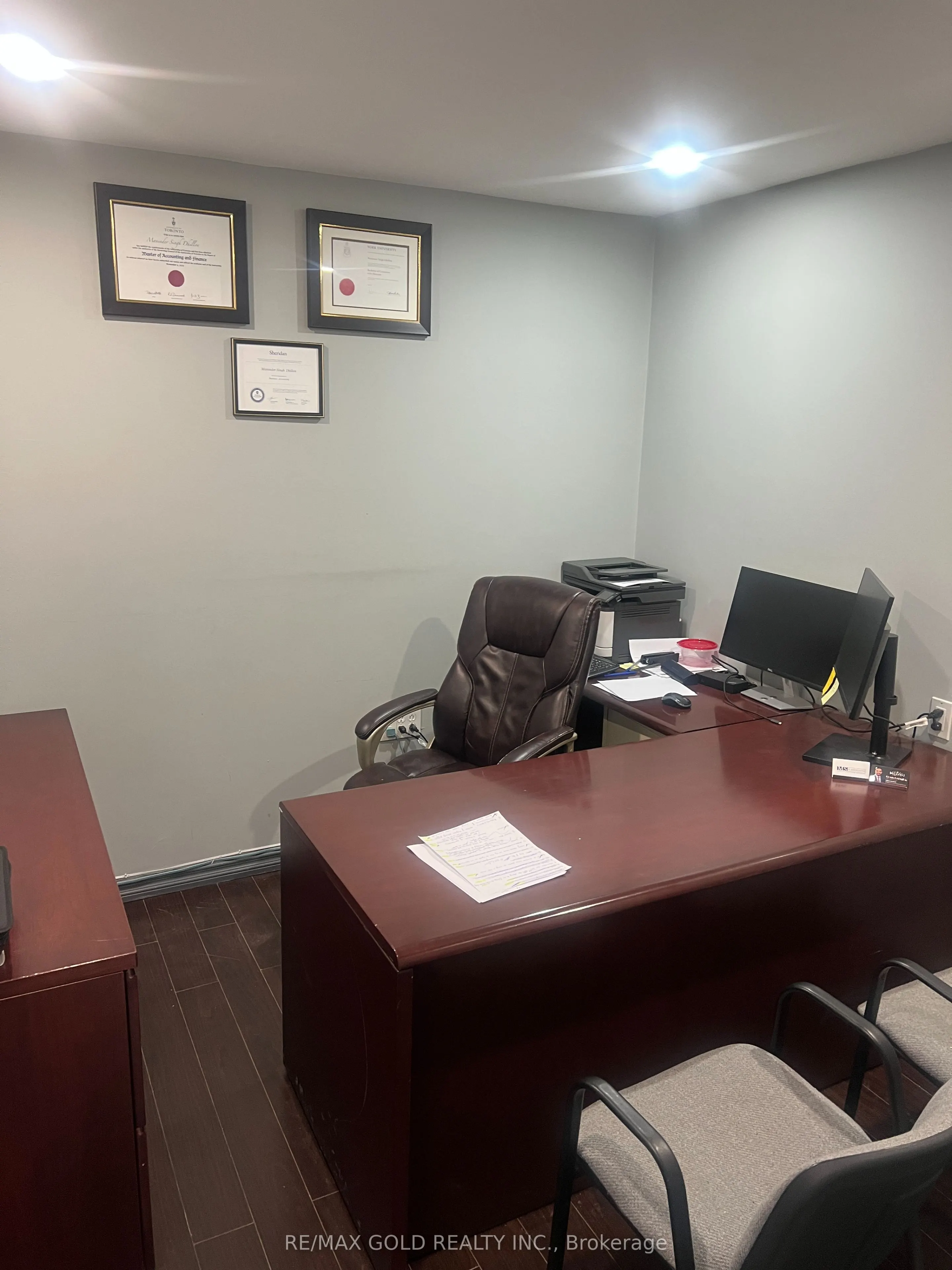3A Edvac Drive #9-upstairs