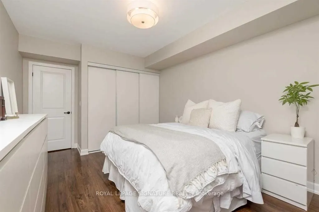 3400 Lake Shore Boulevard W #102
