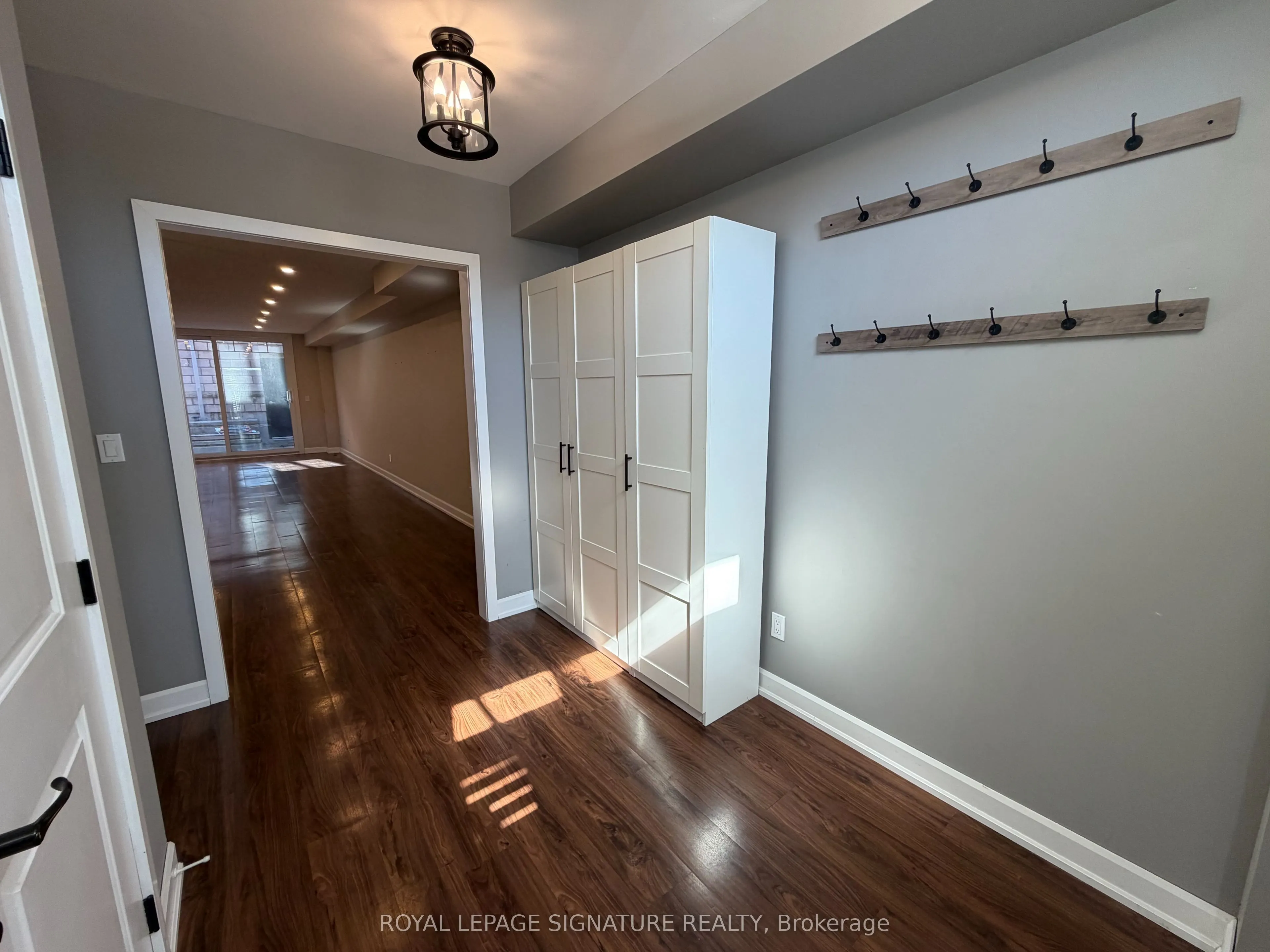 3400 Lake Shore Boulevard W #102