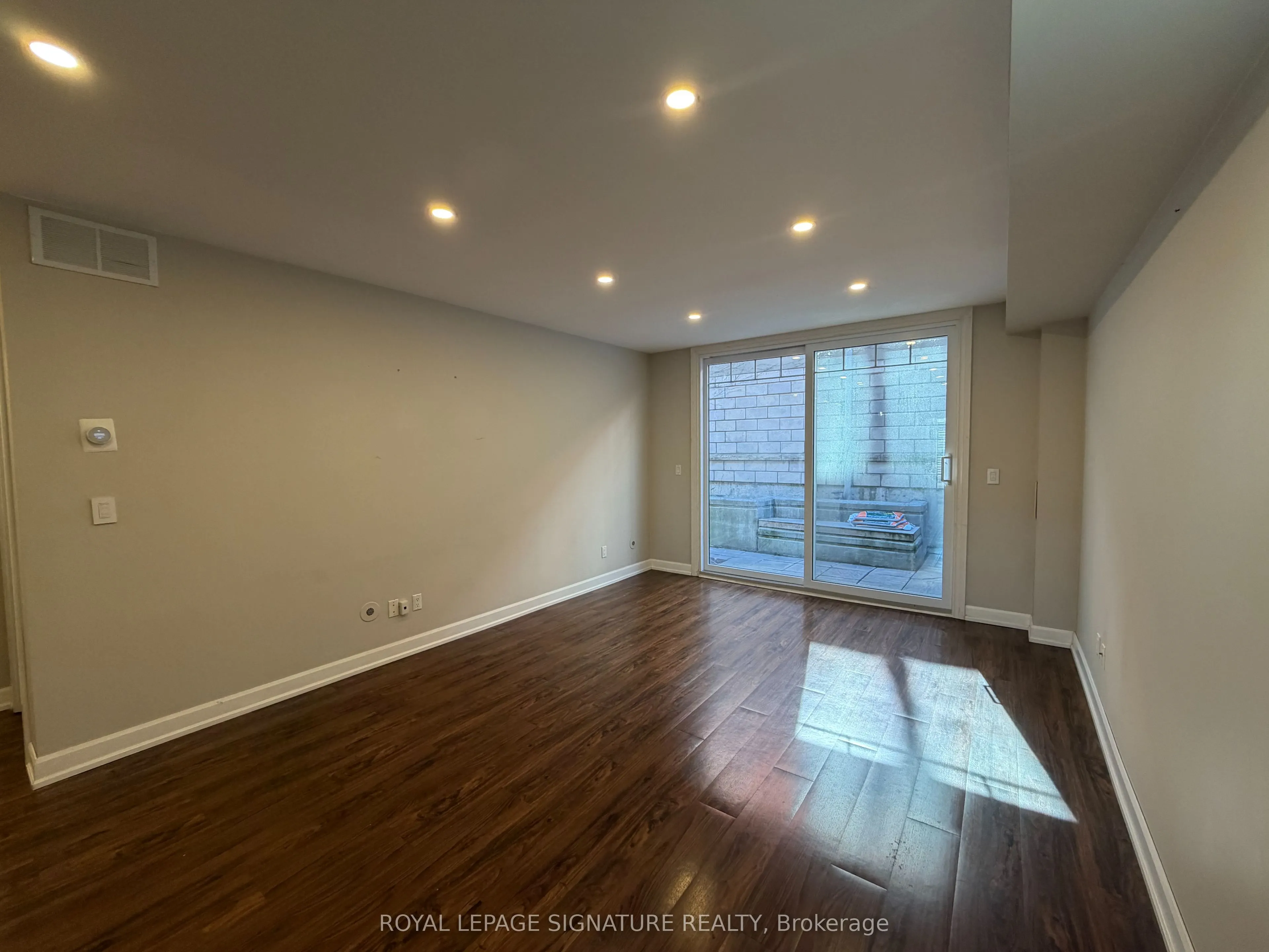 3400 Lake Shore Boulevard W #102