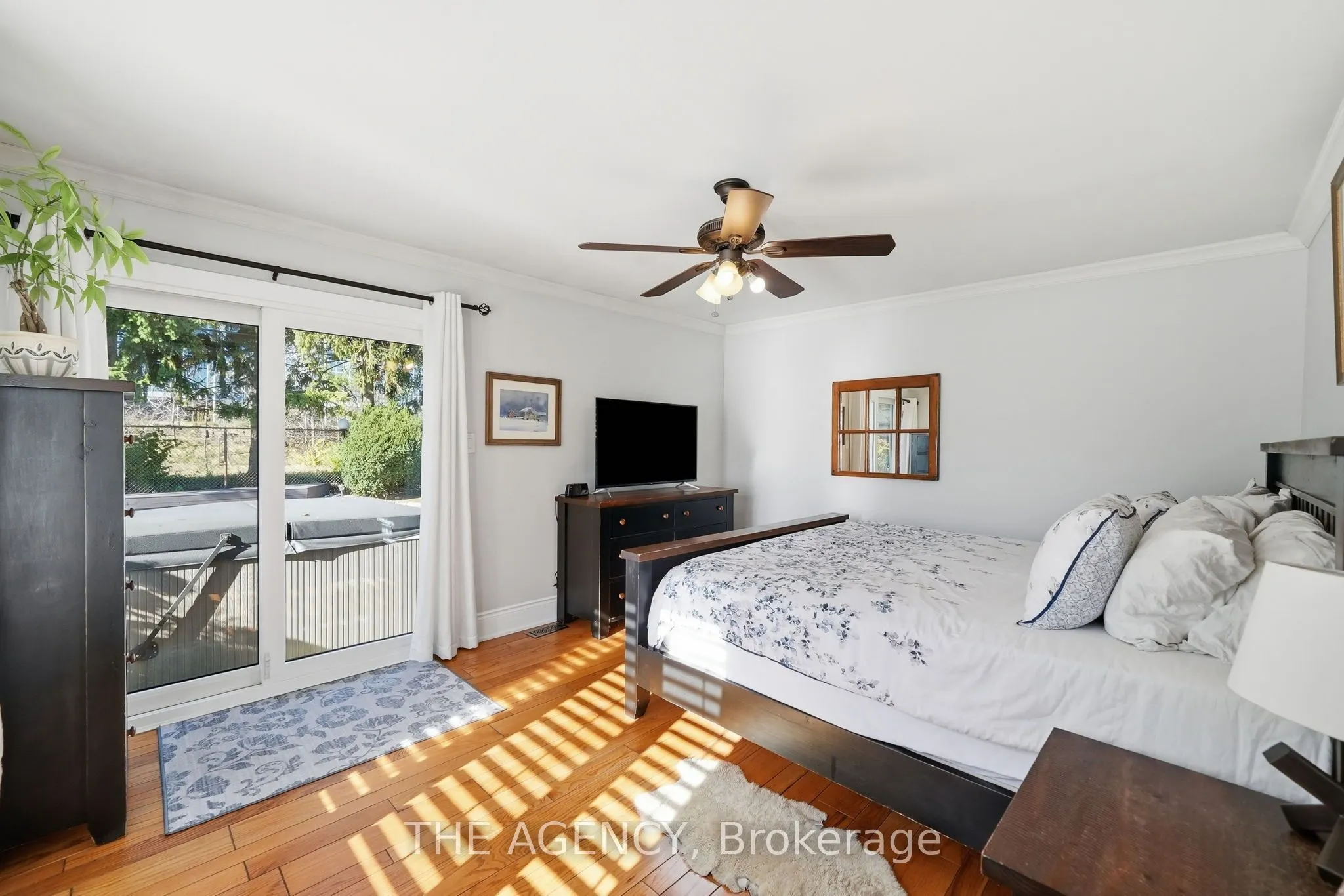 2101 Edinburgh Drive