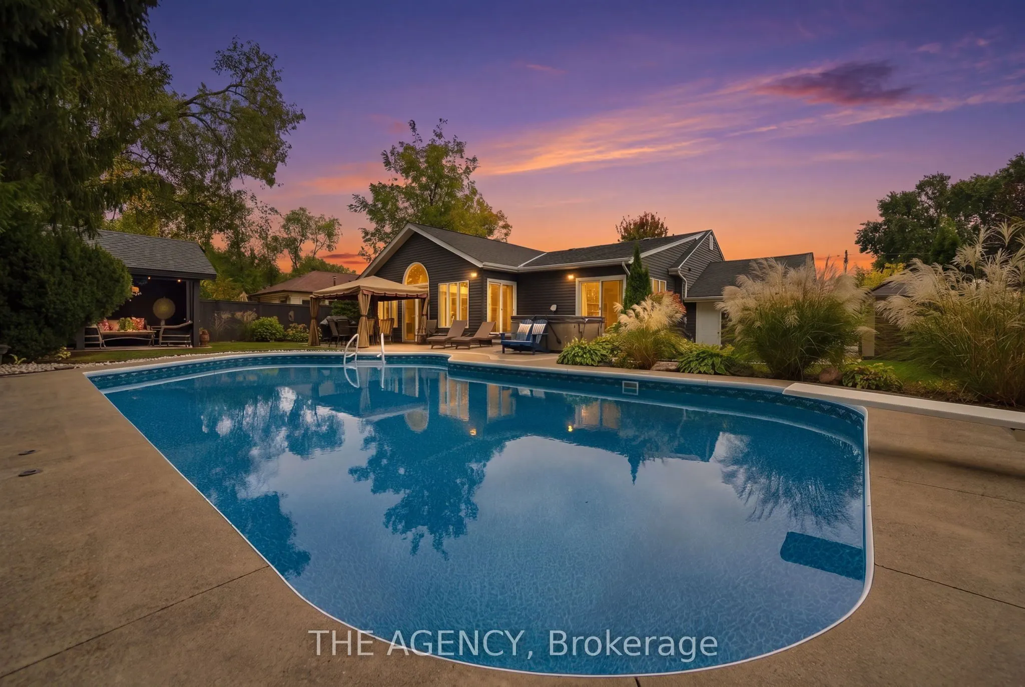 2101 Edinburgh Drive