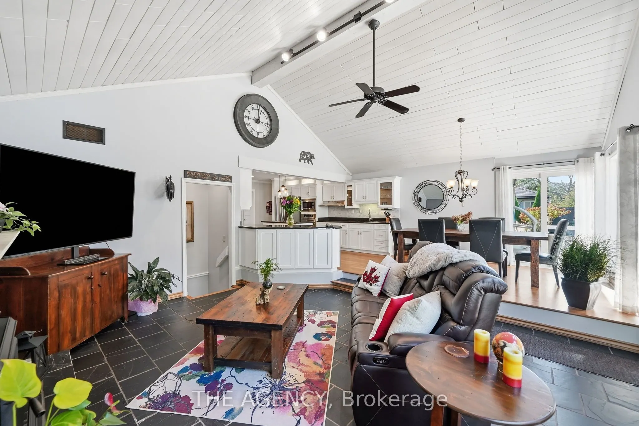 2101 Edinburgh Drive