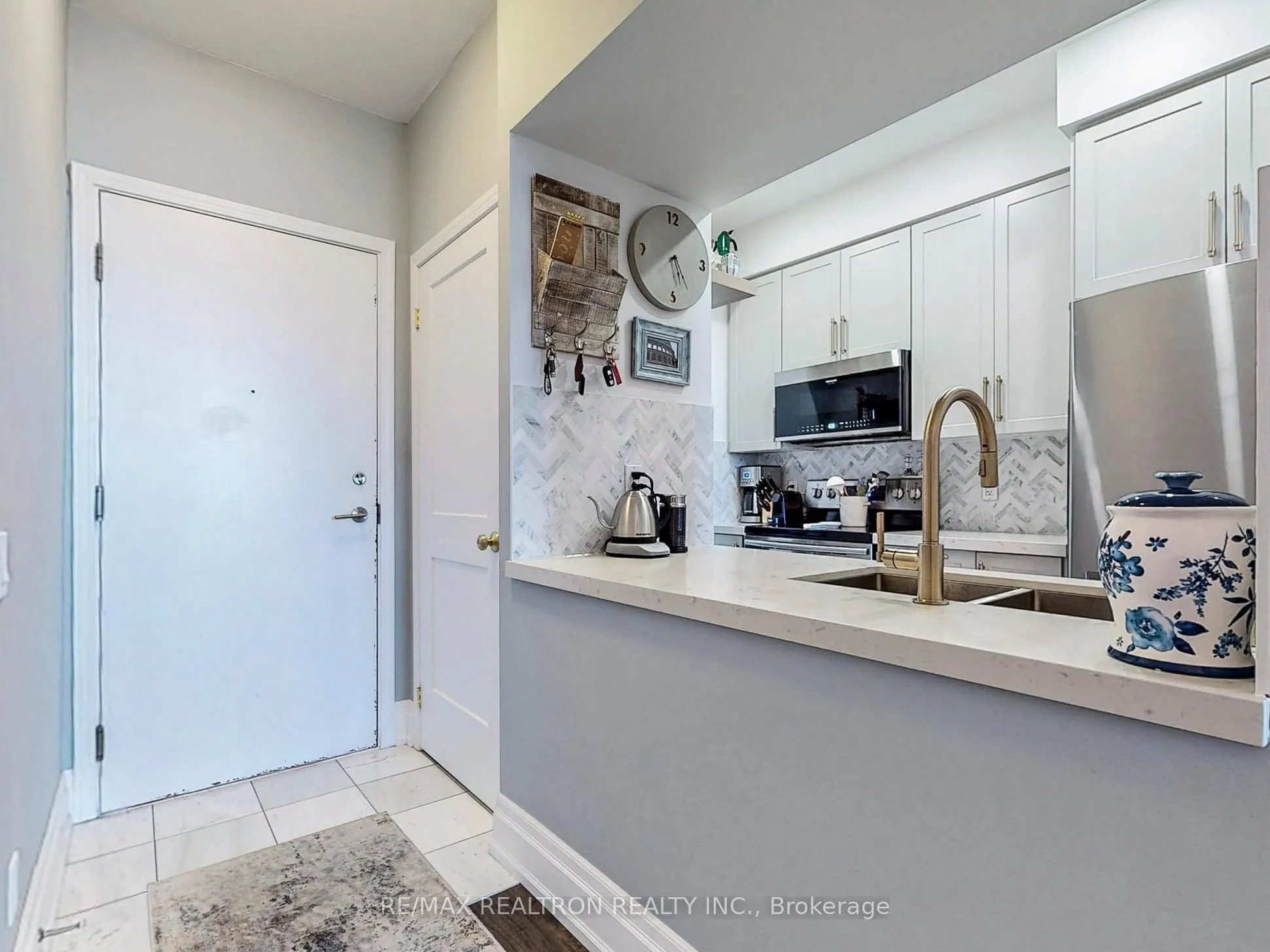 61 Heintzman Street #PH1610