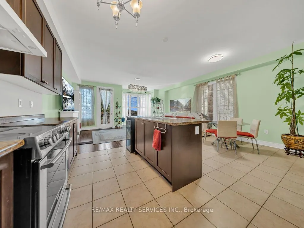 28 Zanetta Crescent