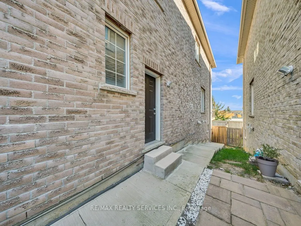 28 Zanetta Crescent