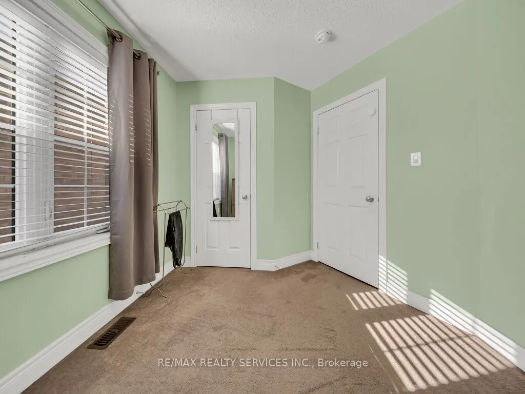 28 Zanetta Crescent