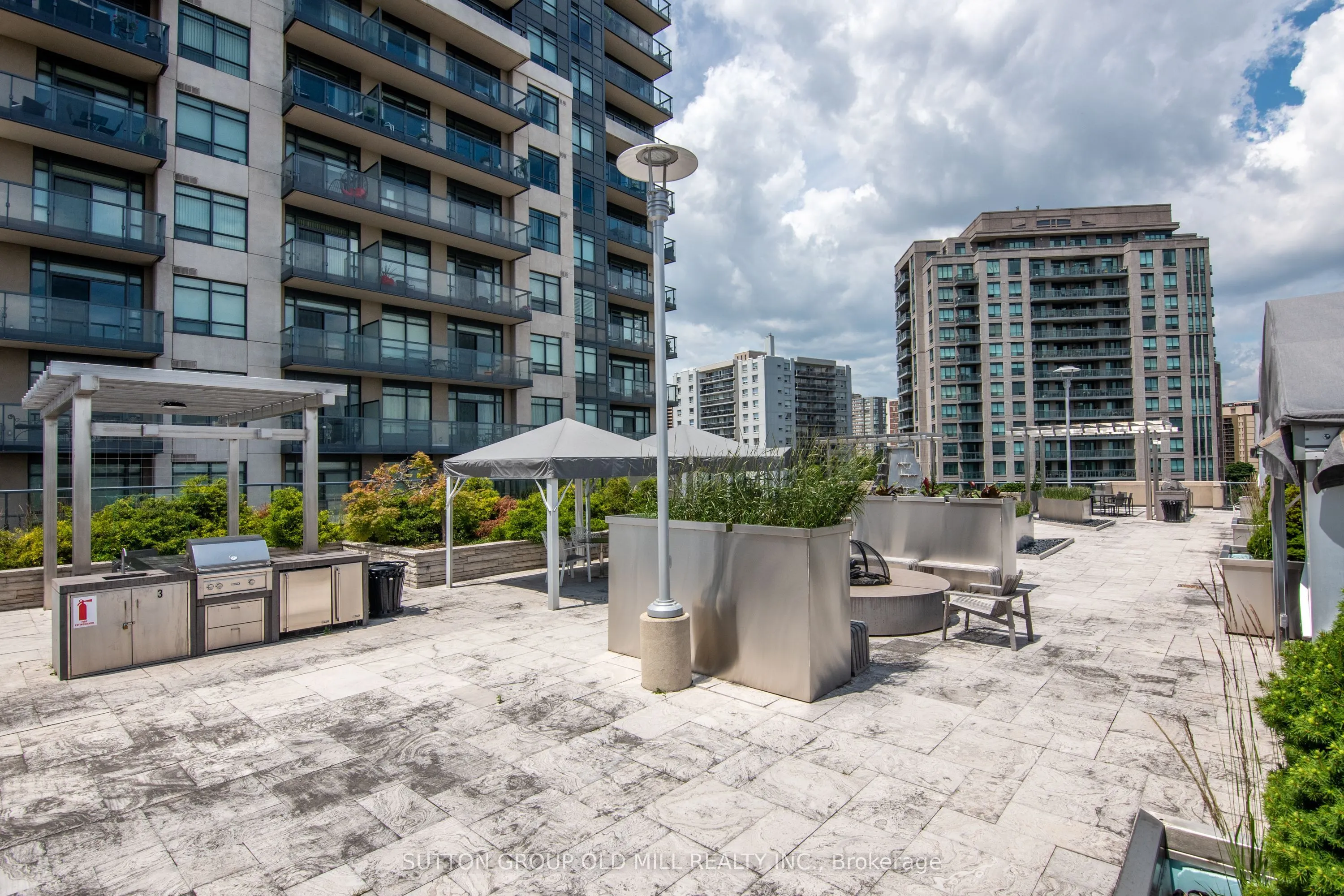 35 Fontenay Court #1207