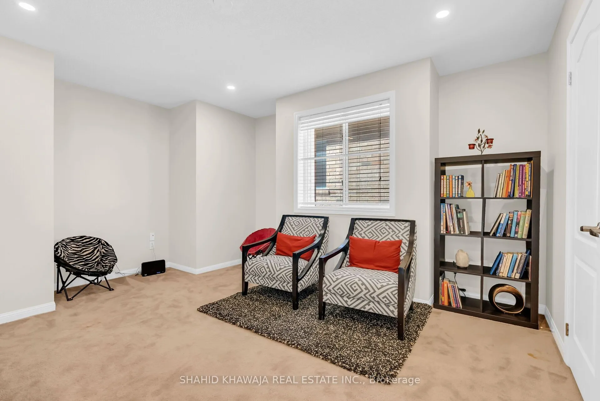 1493 Marshall Crescent