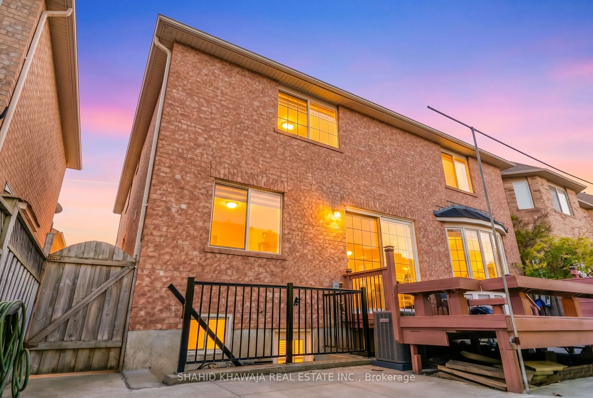 1493 Marshall Crescent