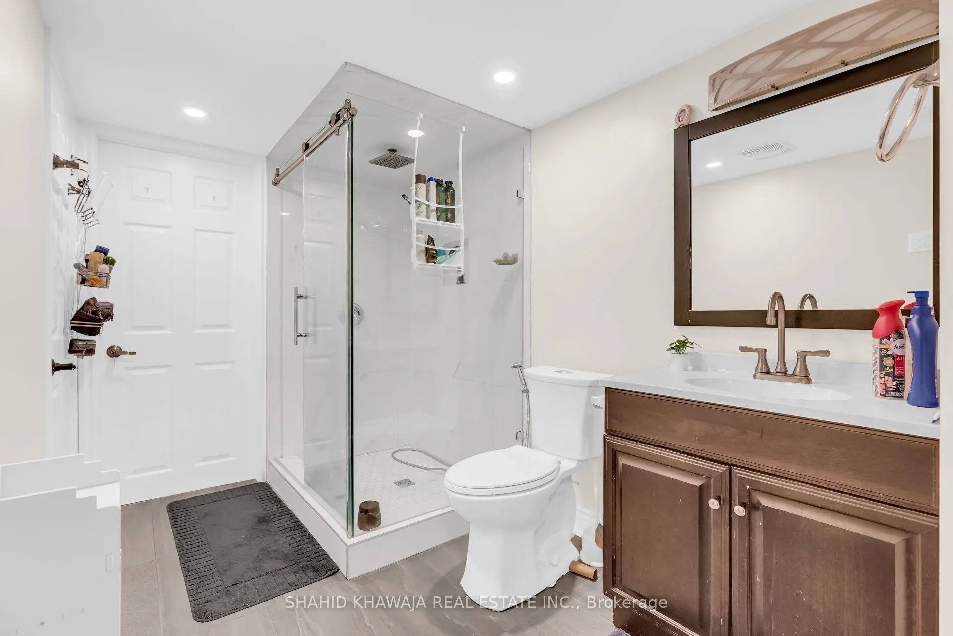 1493 Marshall Crescent