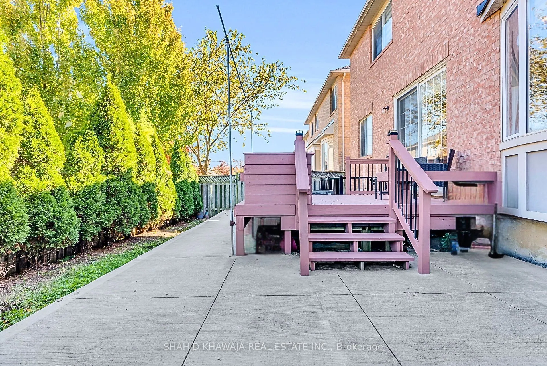 1493 Marshall Crescent