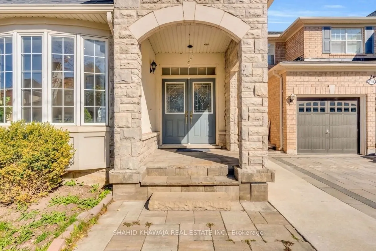 1493 Marshall Crescent