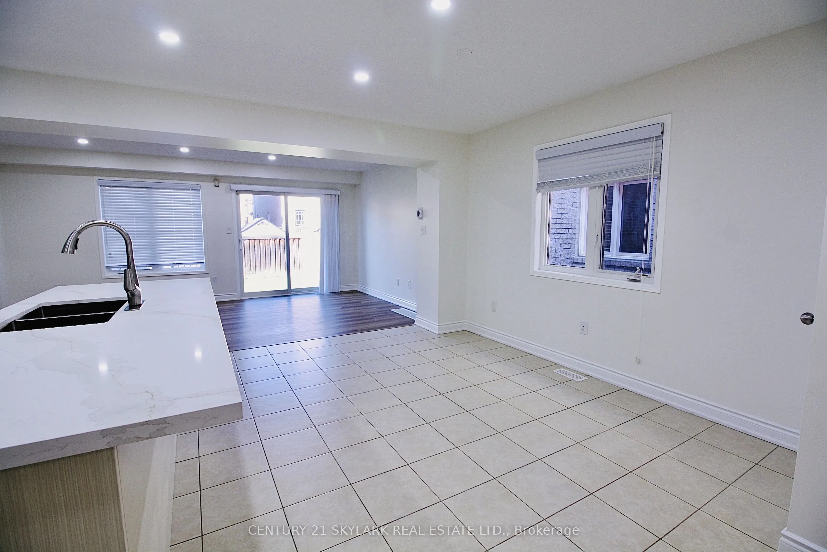 61 Lightcatcher Circle