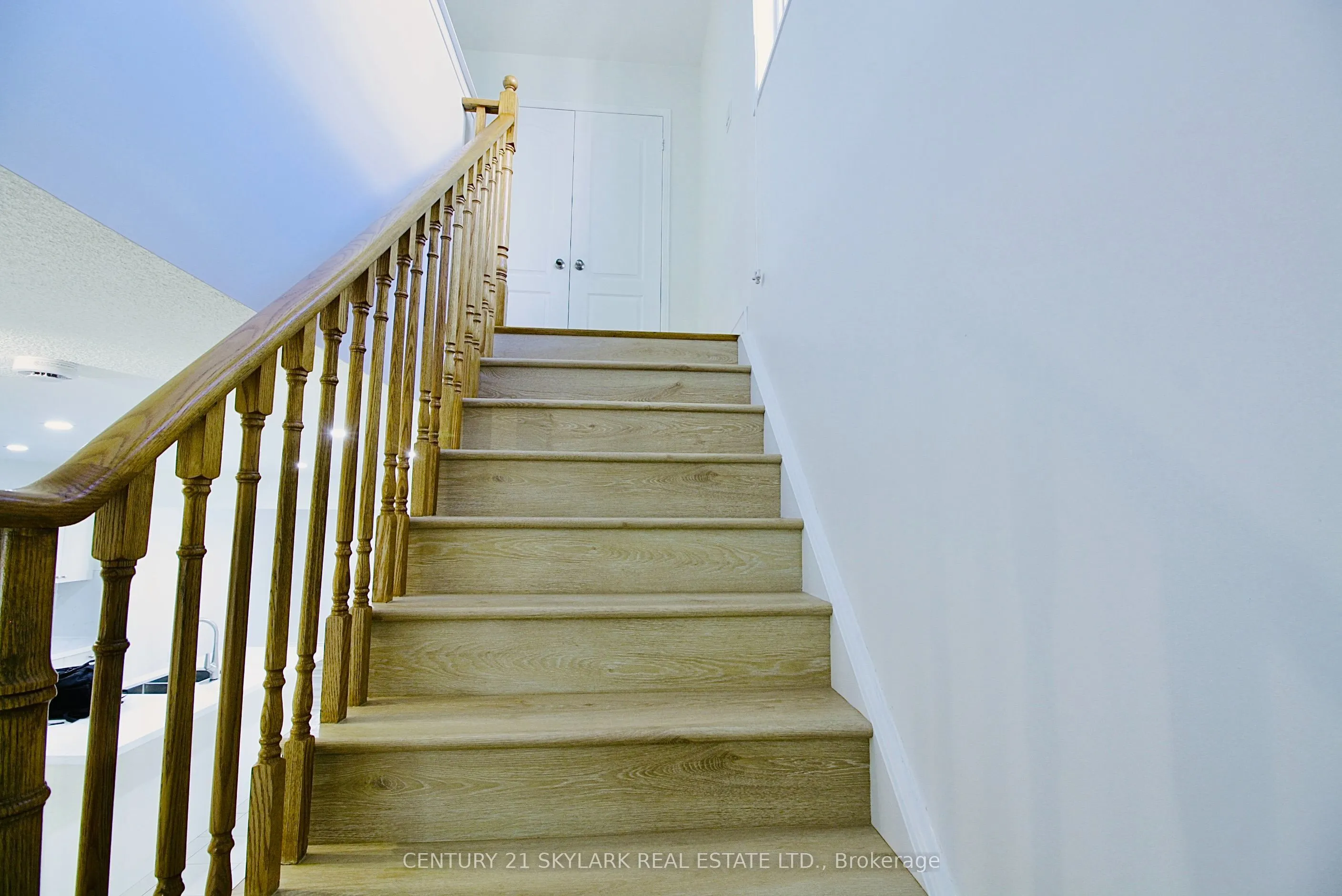 61 Lightcatcher Circle