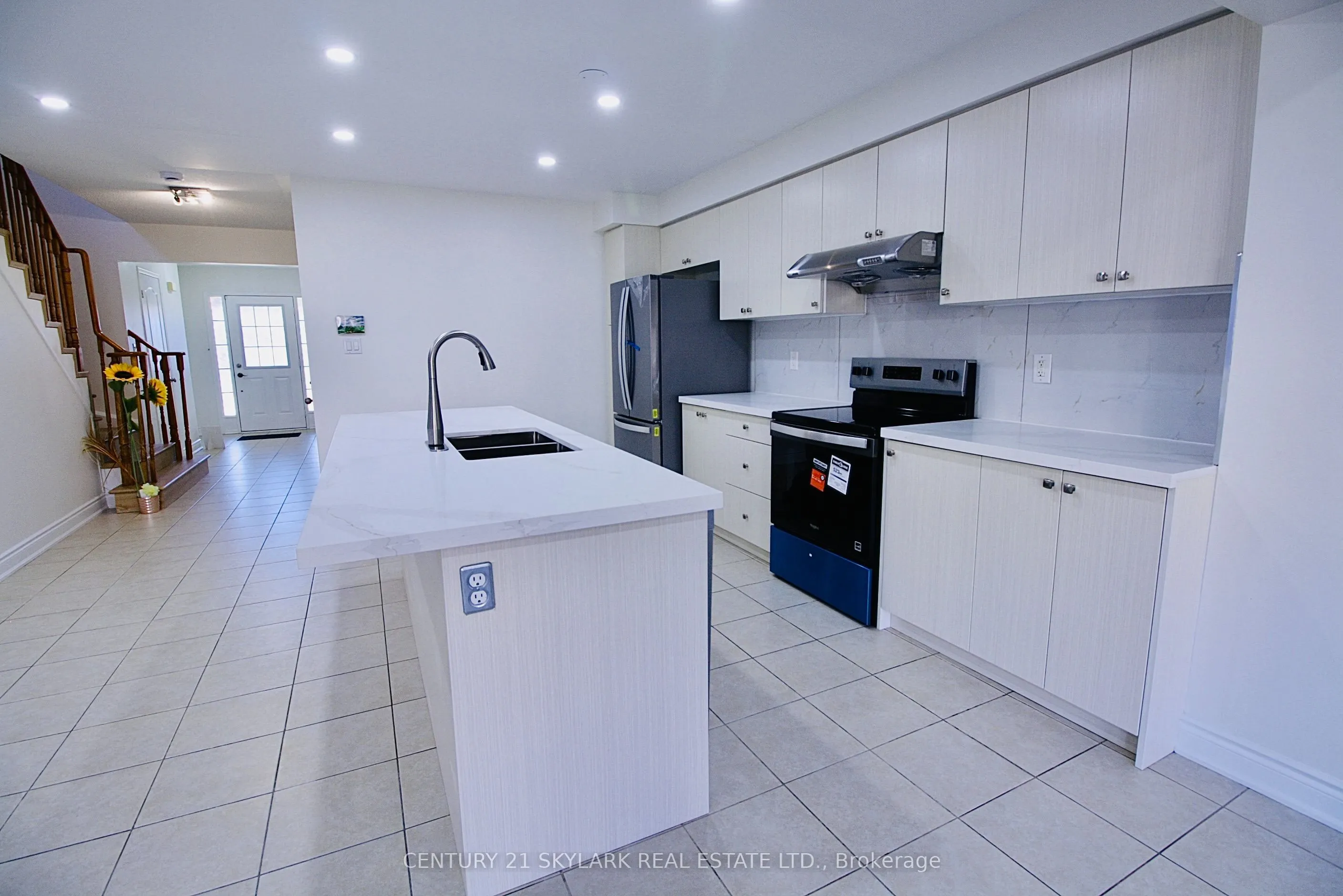 61 Lightcatcher Circle