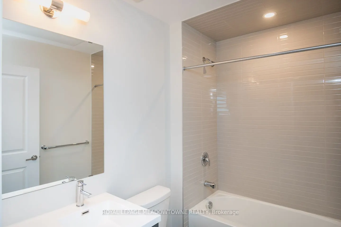 3220 William Coltson Avenue #722