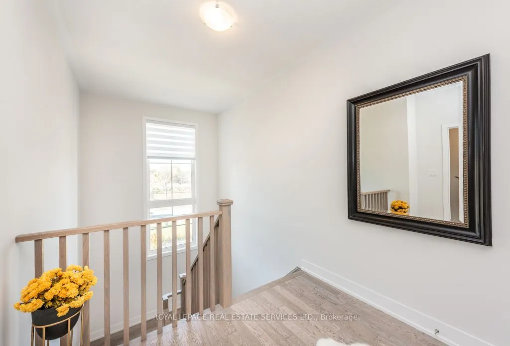 1444 Yellow Rose Circle