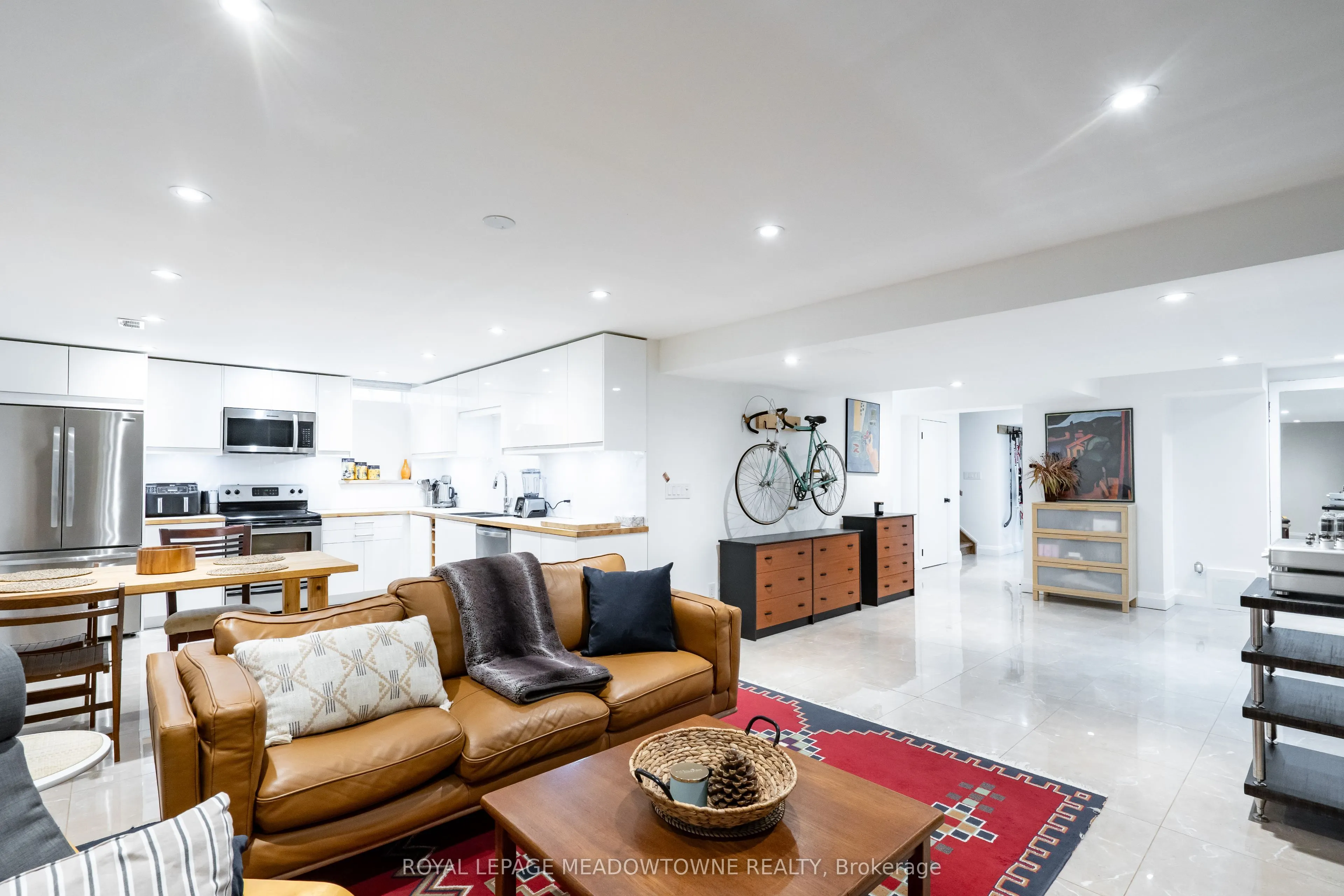 26 Emperor Drive