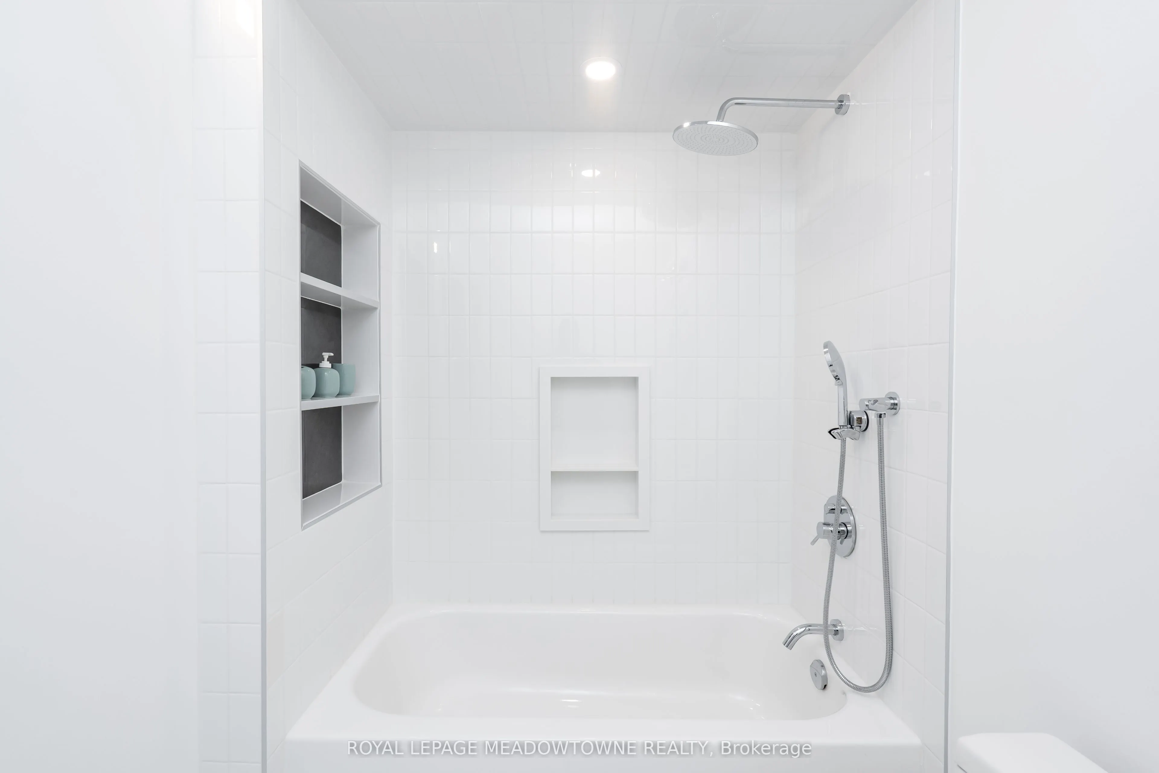 26 Emperor Drive