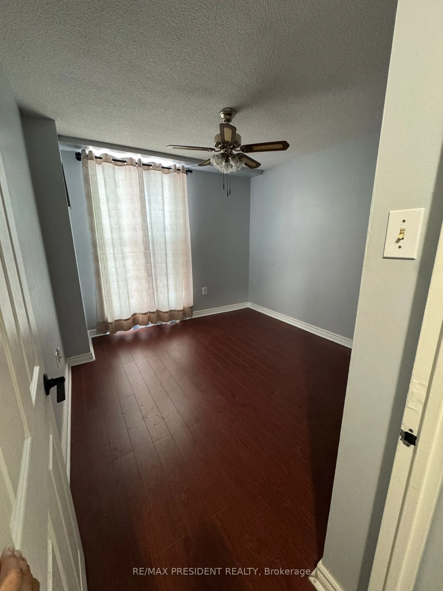 21 Knightsbridge Road #101