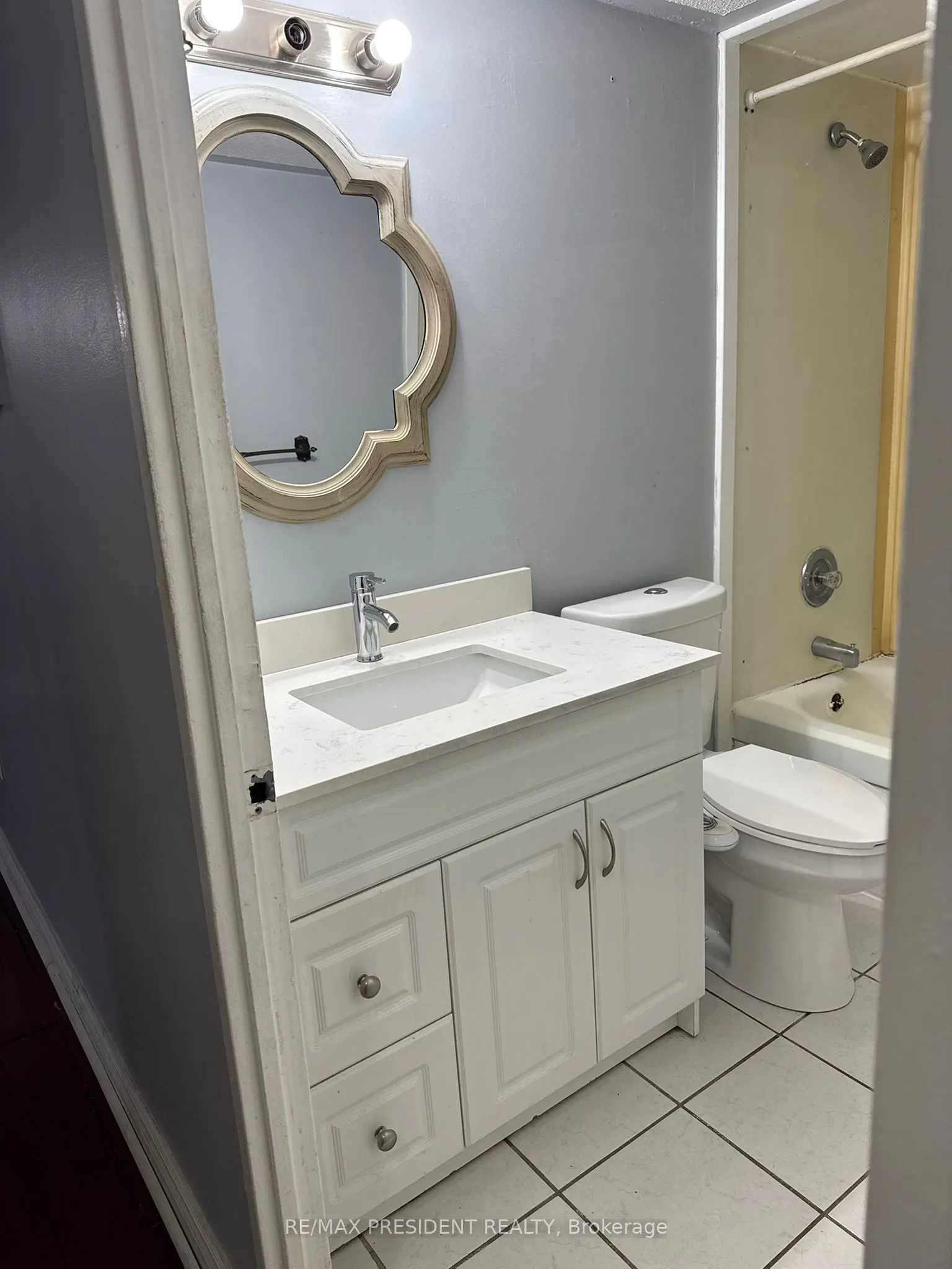 21 Knightsbridge Road #101