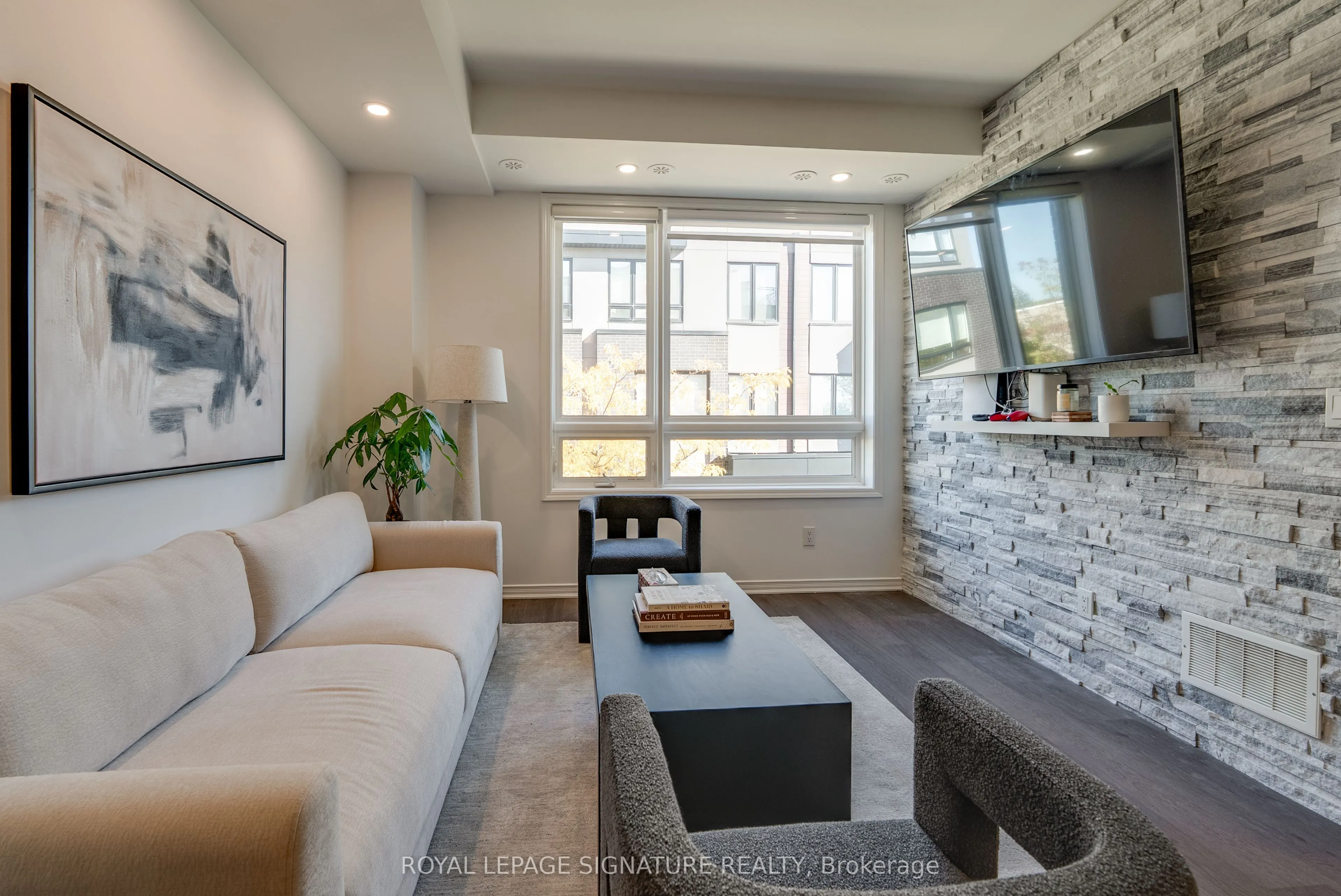 1150 Briar Hill Avenue #304