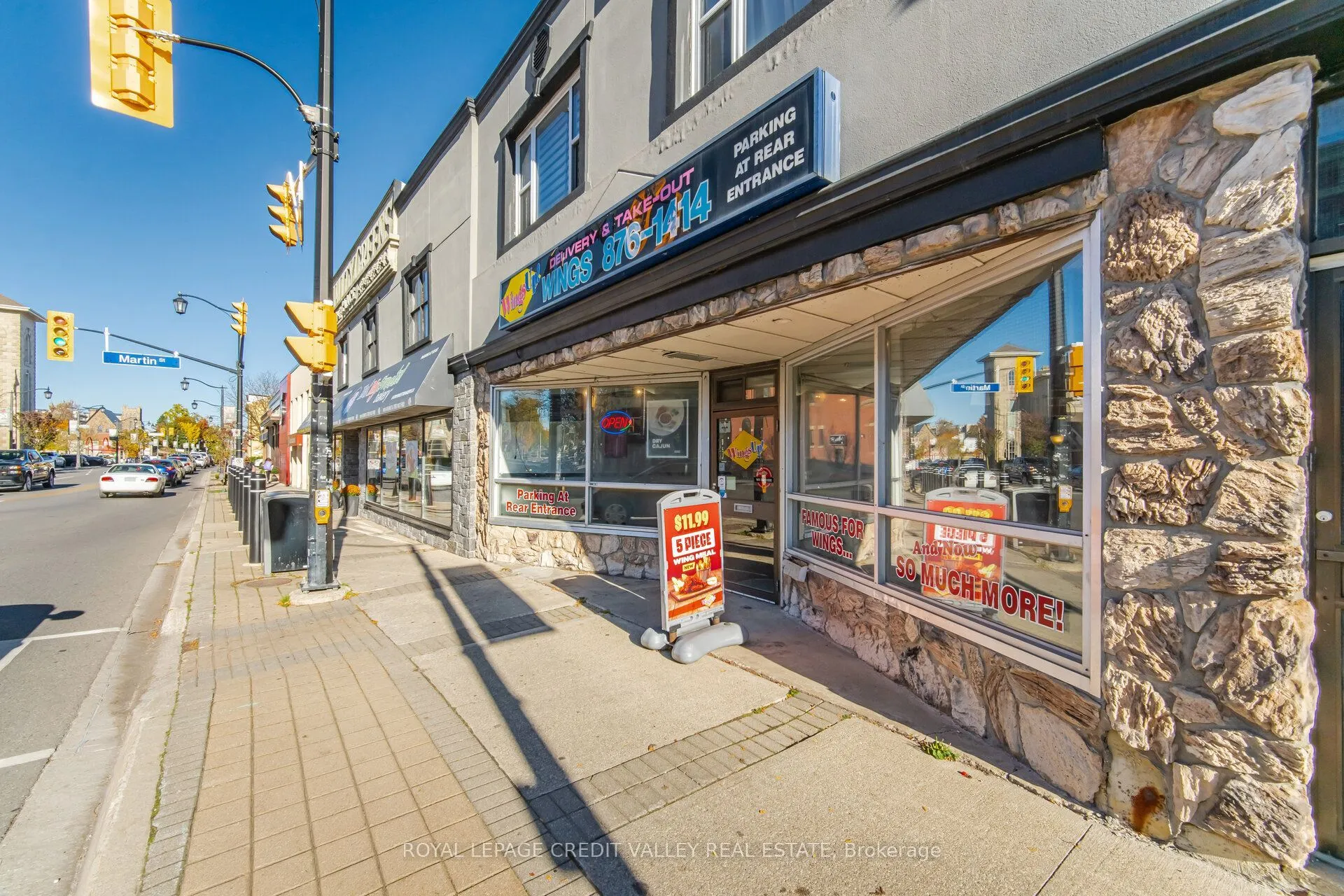228 Main Street E