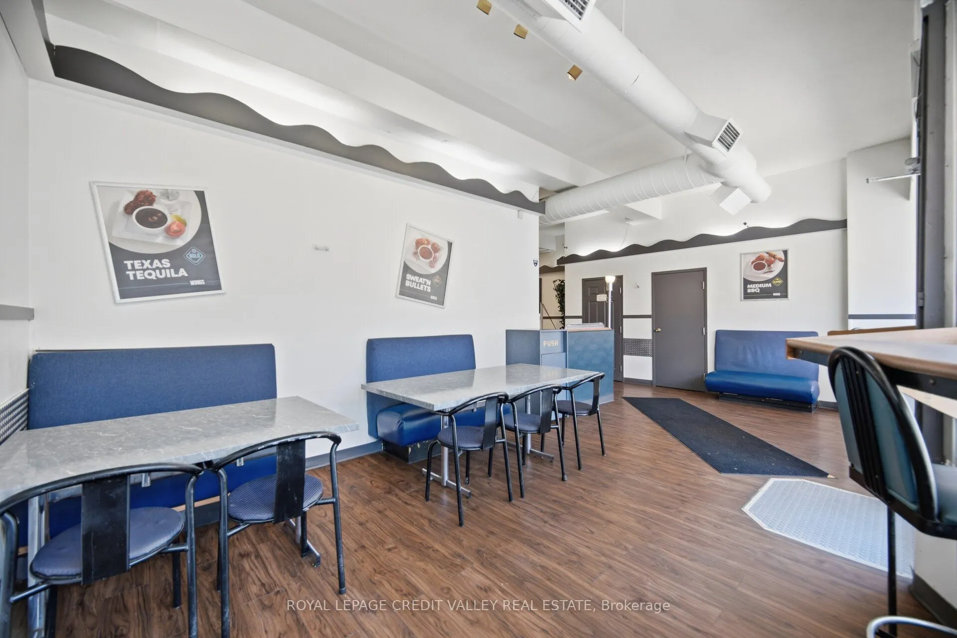 228 Main Street E