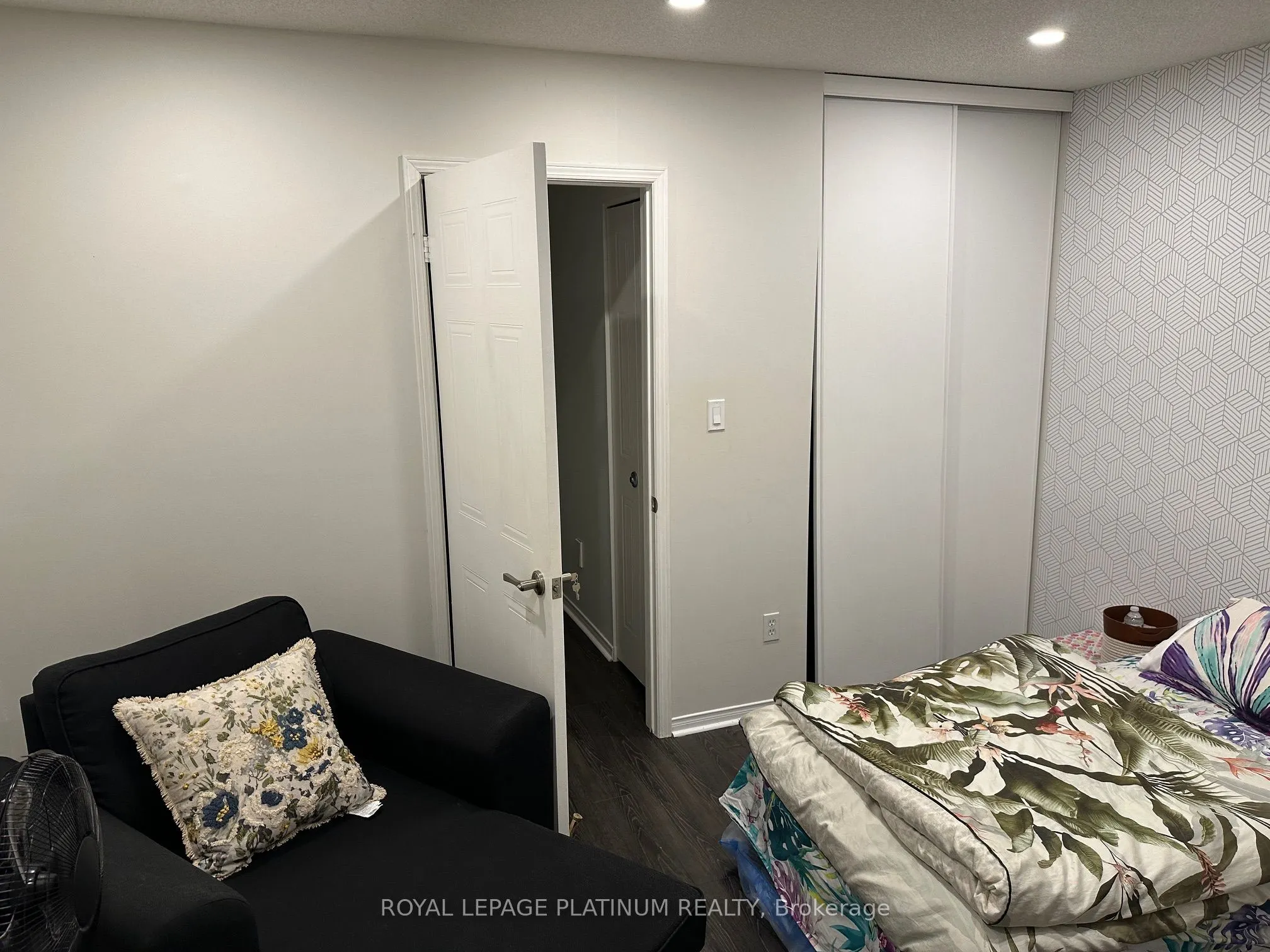895 Maple Avenue #611
