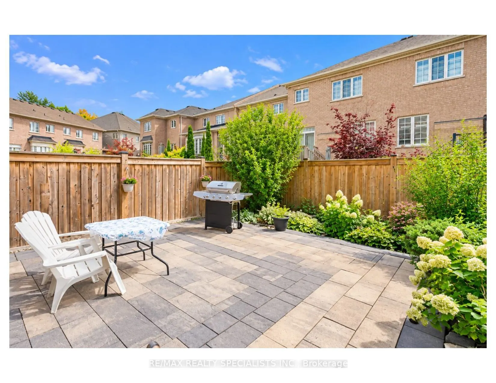 3428 Stoney Crescent