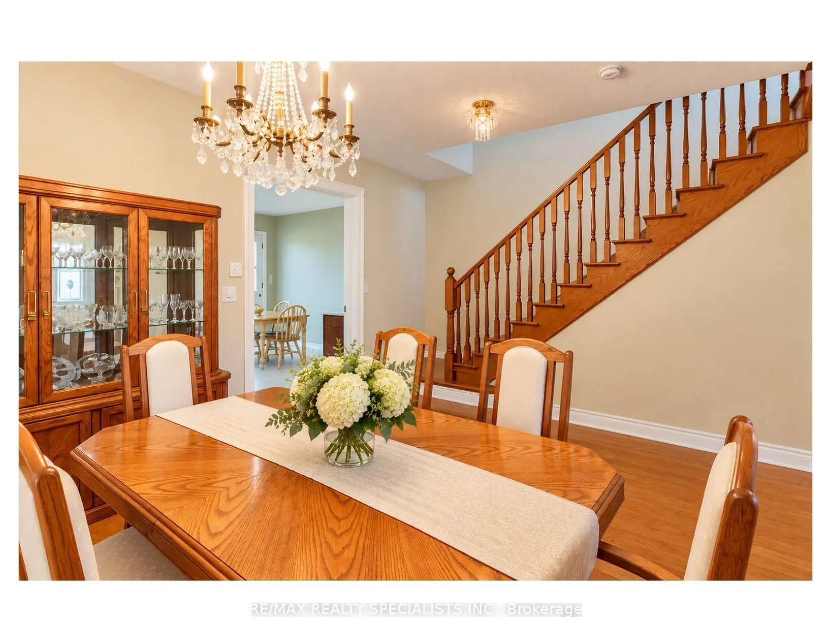 3428 Stoney Crescent